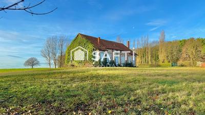 Maison - 300 m² - 10 pièces