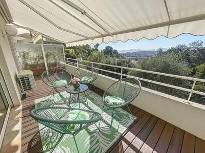 Appartement - 85 m² - 4 pièces