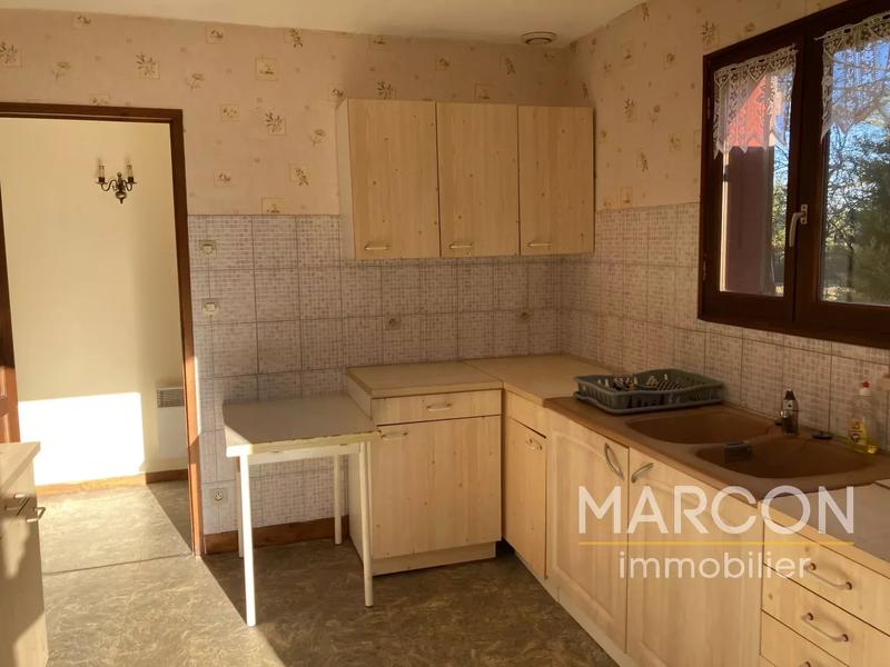 Maison - 94 m² - 5 pièces