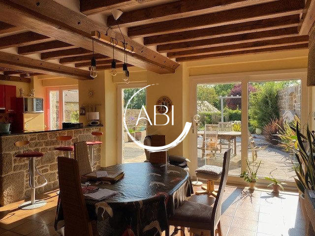 Maison - 180 m² - 6 pièces