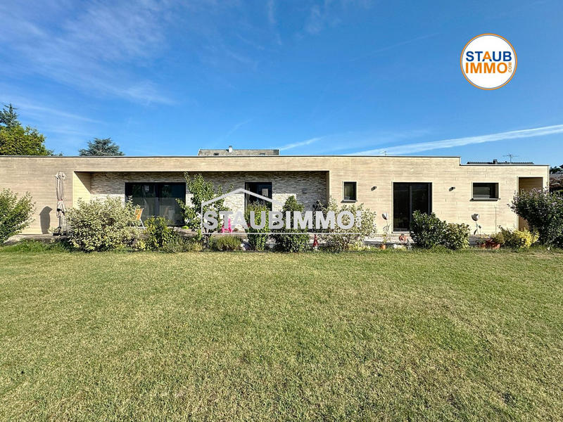 Maison - 195 m² - 7 pièces