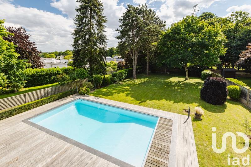 Maison - 210 m² - 8 pièces