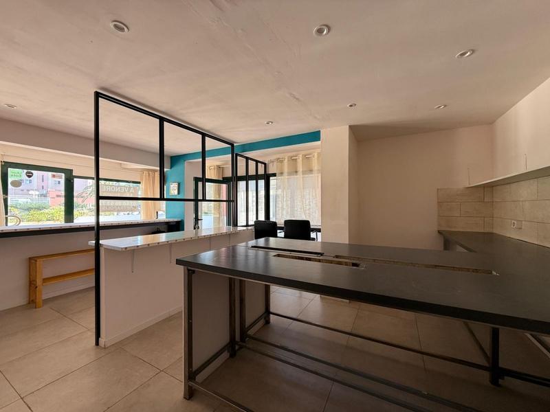 Bureau - 85 m² - 4 pièces