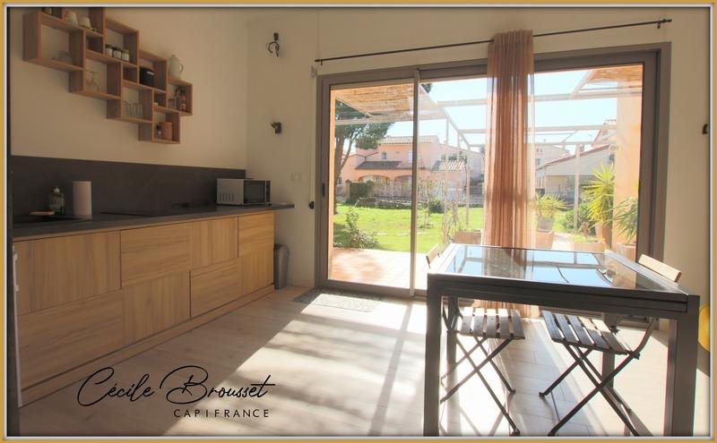 Propriété - 259 m² - 10 pièces