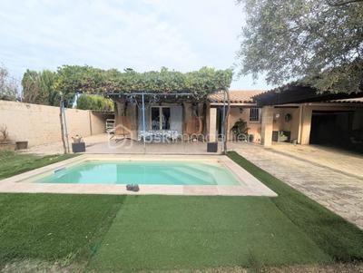 Villa - 100 m² - 5 pièces