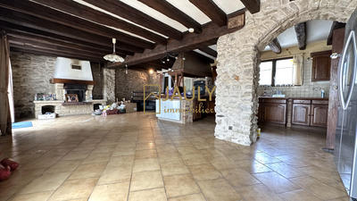 Local commercial - 260 m² - 10 pièces
