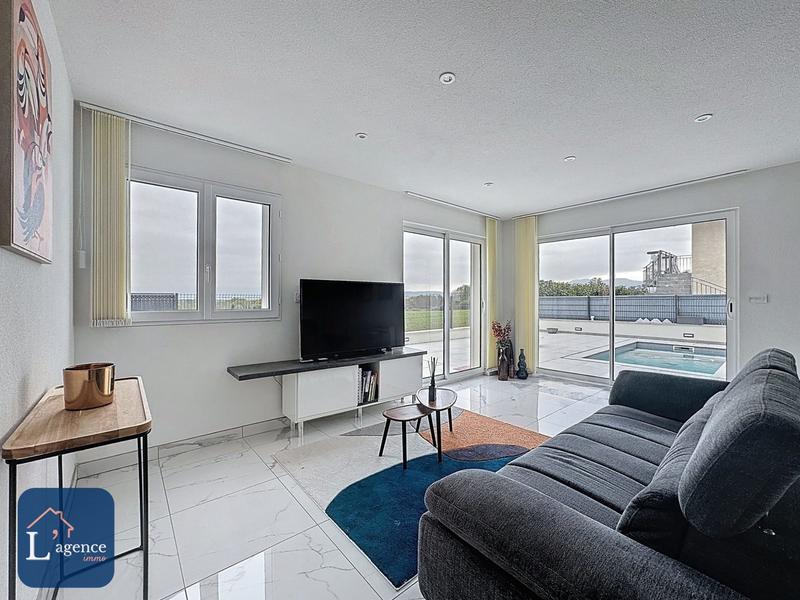 Villa - 228 m² - 8 pièces