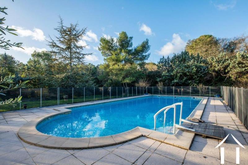 Maison - 236 m² - 8 pièces