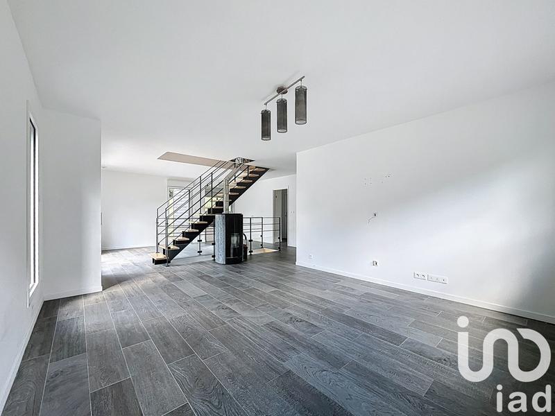 Maison - 169 m² - 8 pièces