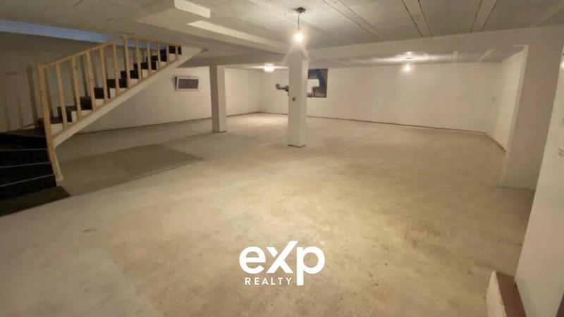 Maison - 331 m² - 7 pièces