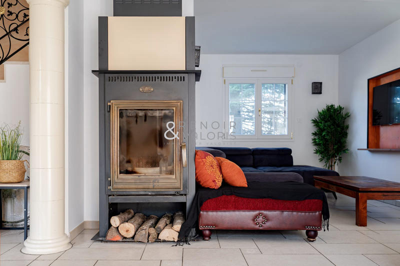 Maison - 183 m² - 8 pièces