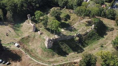 Château Médiéval de Montfort sur Risle XIe - XIIe / inscrit M.H