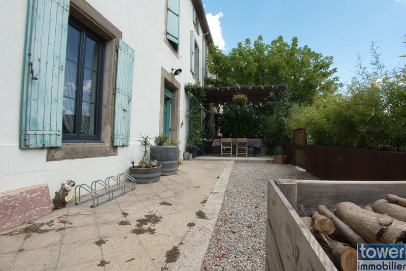 Maison de village - 320 m² - 9 pièces