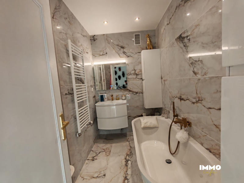 Appartement - 127 m² - 4 pièces