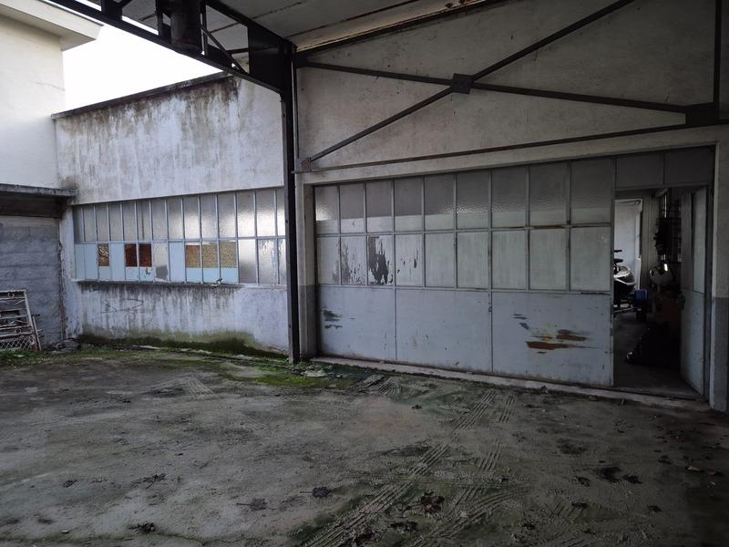 Entrepôt - 90 m² - 1 pièce