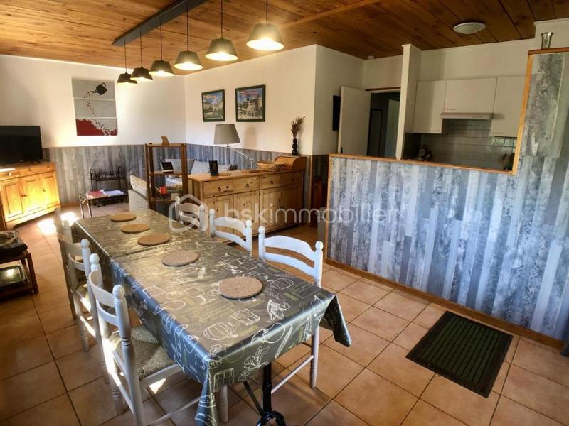 Maison en pierre - 225 m² - 14 pièces