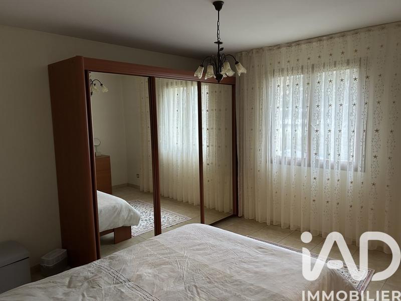 Maison - 243 m² - 7 pièces