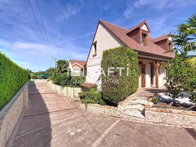 Maison - 137 m² - 5 pièces