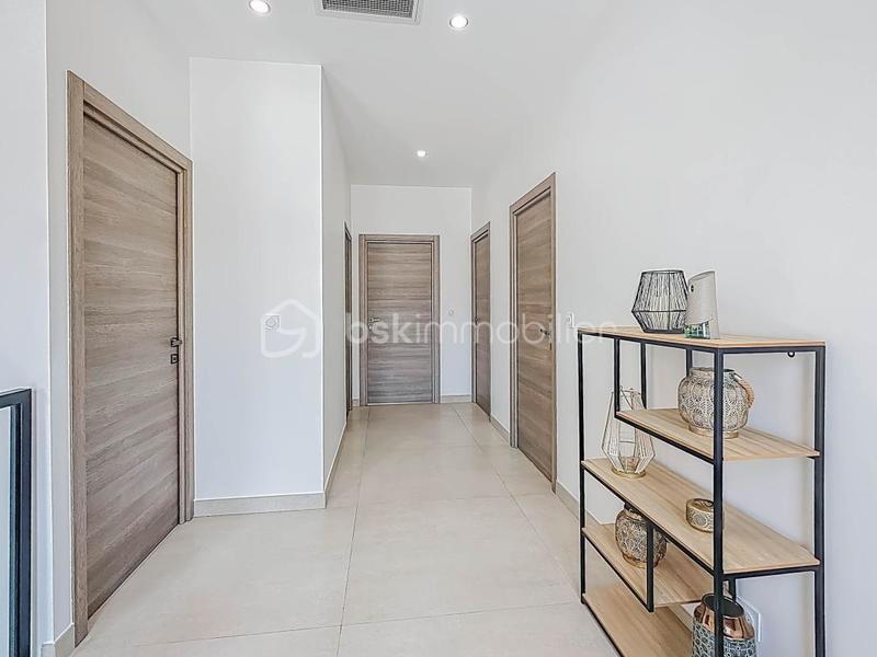 Maison - 170 m² - 5 pièces