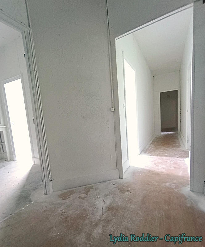 Immeuble - 243 m² - 15 pièces