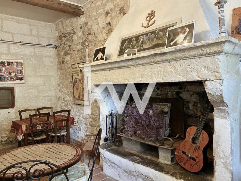 Fonds de commerce - Magasins - 2 000 m²