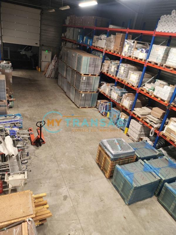 Entrepôt - 570 m²