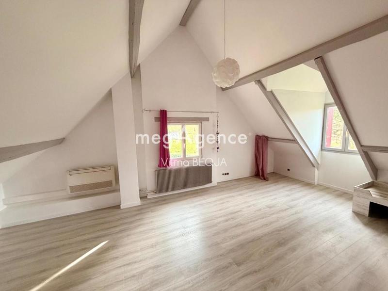 Maison - 177 m² - 7 pièces