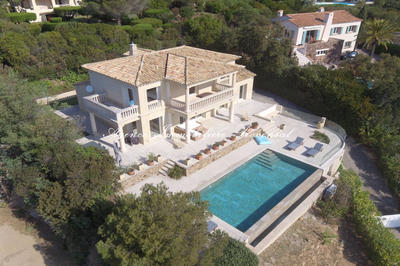 Villa - 200 m² - 5 pièces
