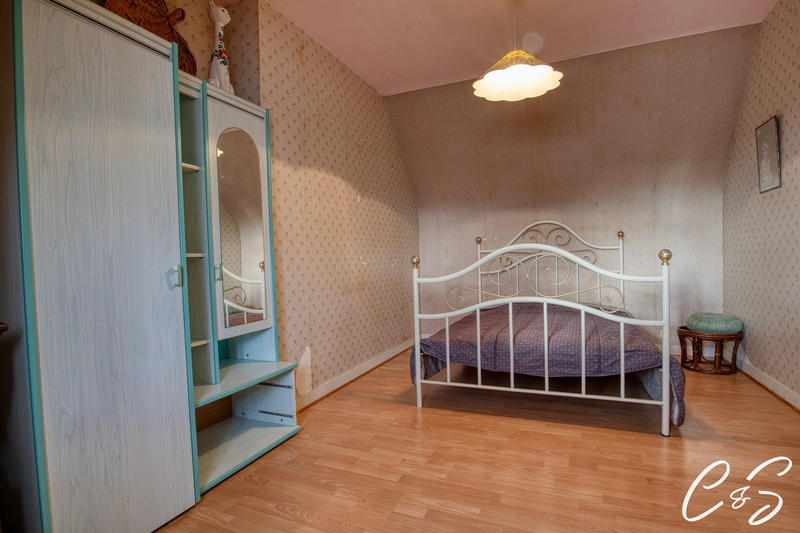 Maison - 102 m² - 5 pièces