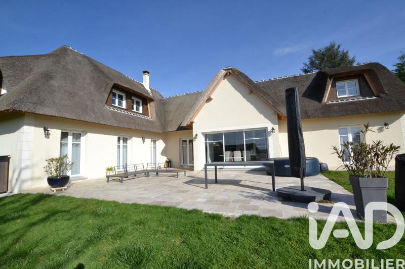 Maison - 230 m² - 7 pièces