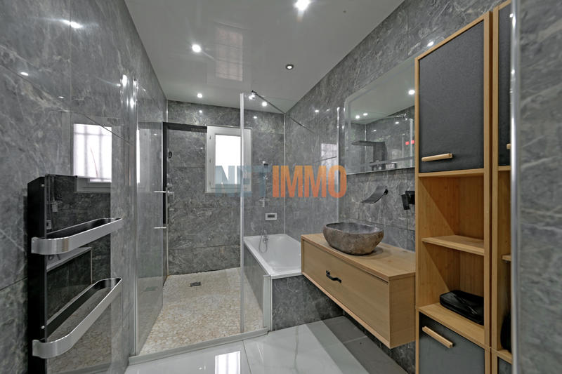 Villa - 100 m² - 5 pièces