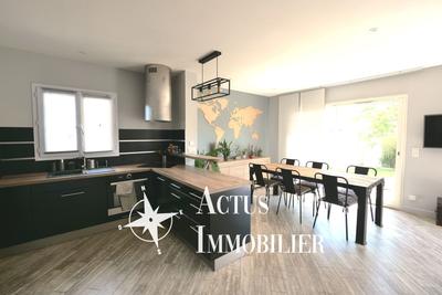 Maison - 101 m² - 5 pièces