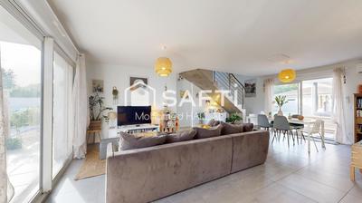 Maison - 167 m² - 6 pièces