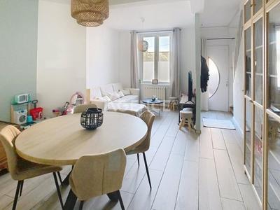 Maison - 88 m² - 5 pièces