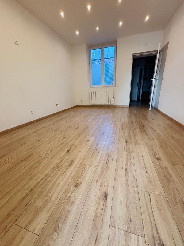 Maison - 95 m² - 3 pièces