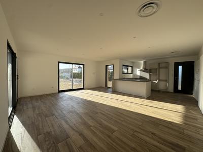 Maison - 120 m² - 5 pièces