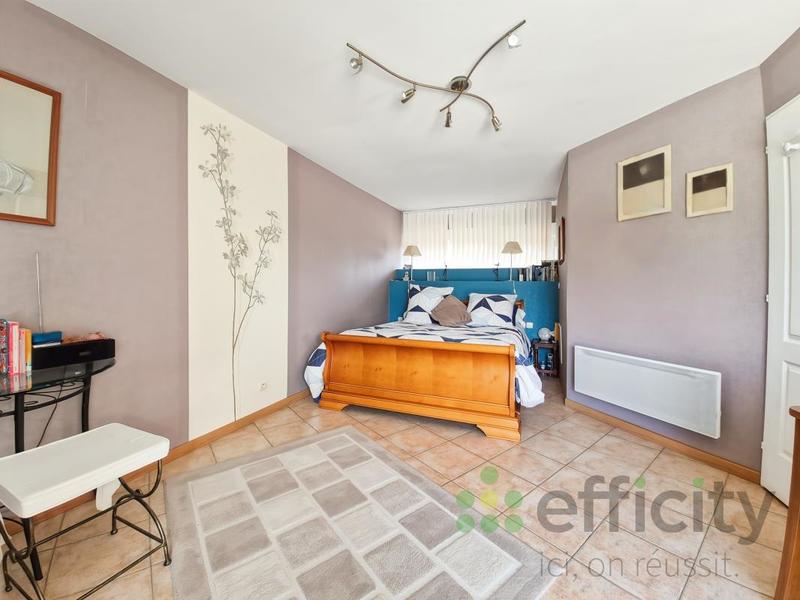 Pavillon - 287 m² - 10 pièces