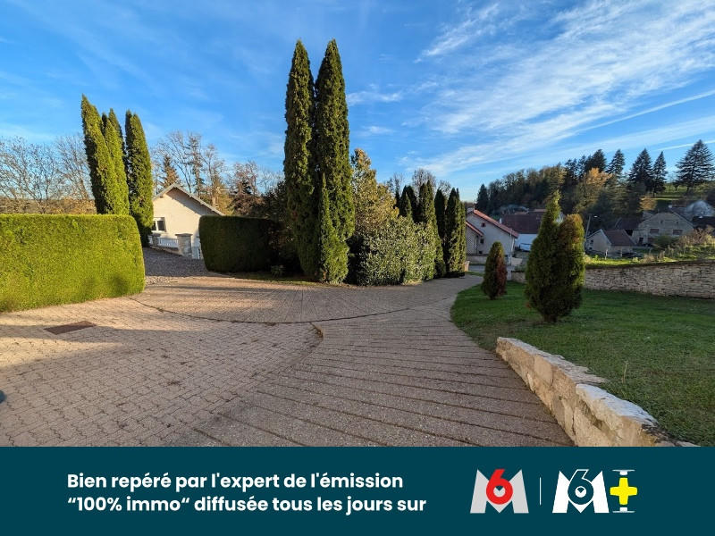 Maison - 245 m² - 6 pièces