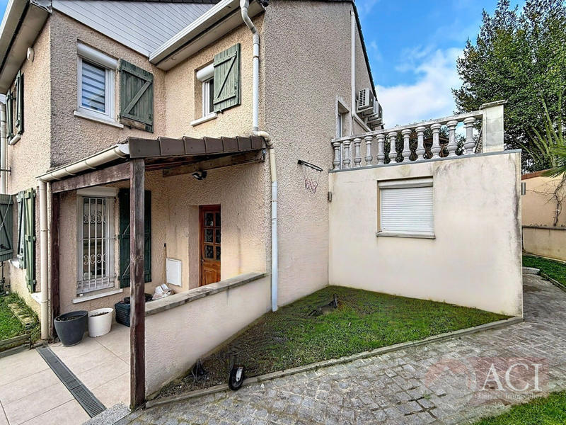 Maison - 105 m² - 6 pièces