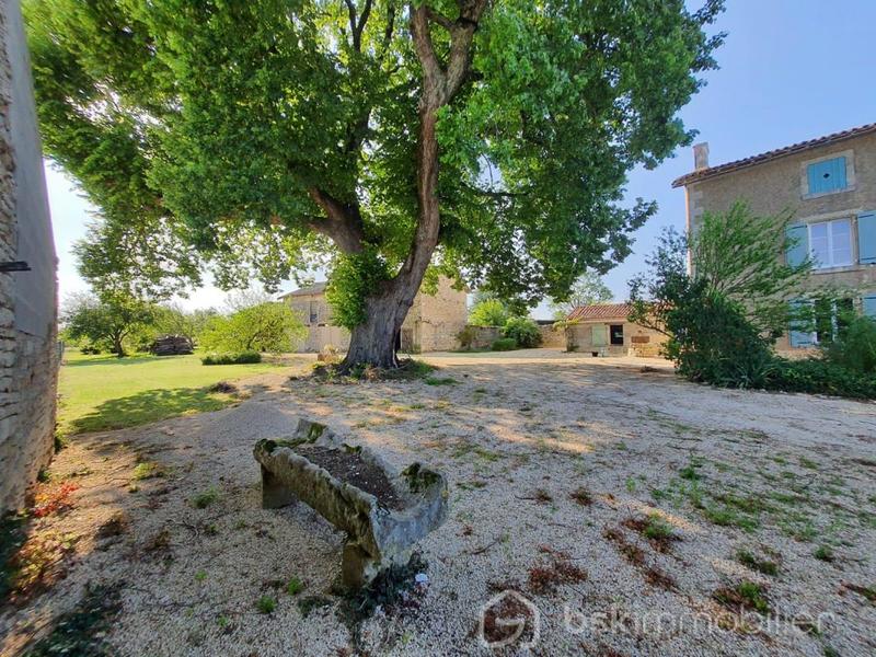 Maison ancienne - 274 m² - 7 pièces