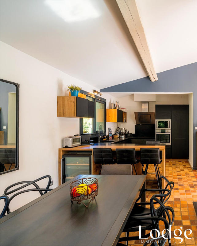 Maison ancienne - 250 m² - 8 pièces