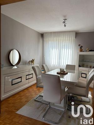 Appartement - 98 m² - 4 pièces