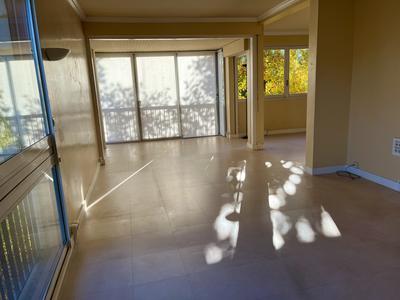 Appartement - 105 m² - 6 pièces