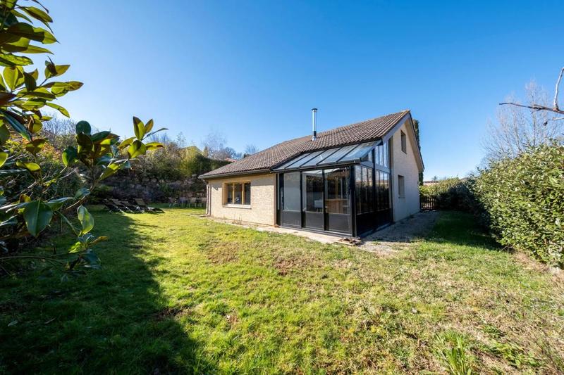 Château - 104 m² - 4 pièces