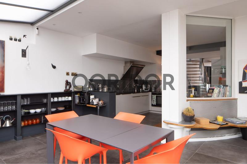 Maison - 237 m² - 6 pièces