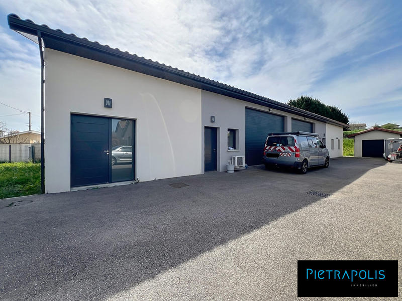 Local d'activités - 352 m²