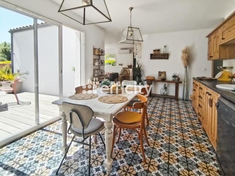 Maison - 85 m² - 4 pièces