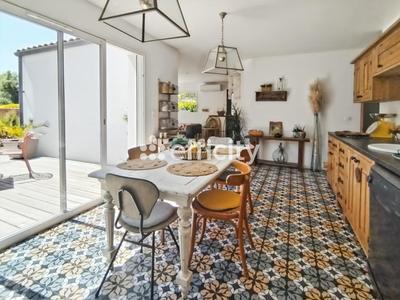 Maison - 85 m² - 4 pièces