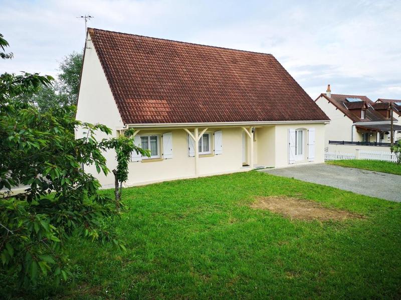 Maison traditionnelle - 186 m² - 9 pièces