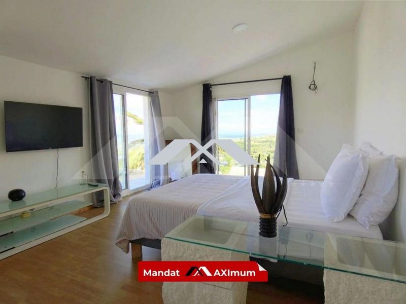 Maison - 160 m² - 5 pièces